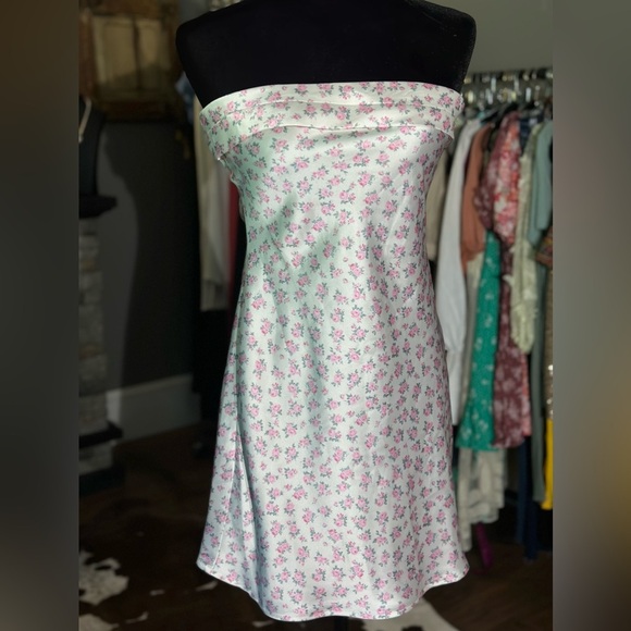 Altar’d State Strapless Floral Dress - Picture 2 of 5
